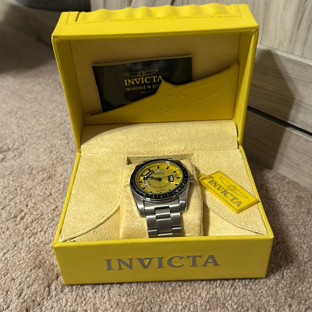Men’s Invicta watch